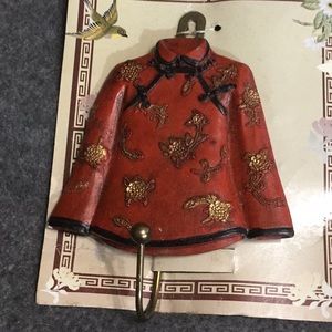 Adorable Resin Far East Hanger